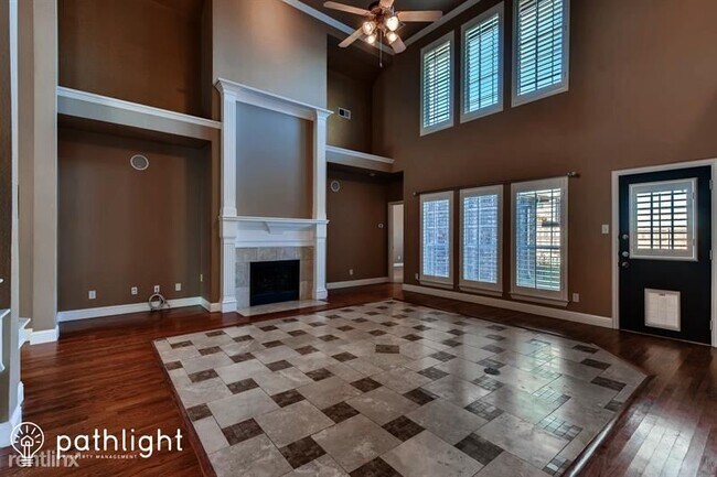 Foto del edificio - 5 br, 3 bath House - 1609 Teakwood Drive UNIT