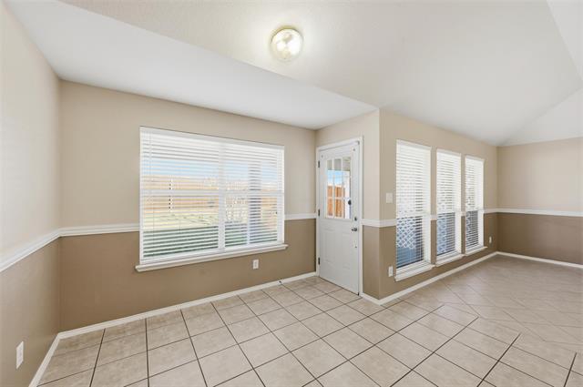 Foto del edificio - 421 Kingfisher Ln