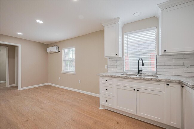 Foto del edificio - 2516 Craigmont St