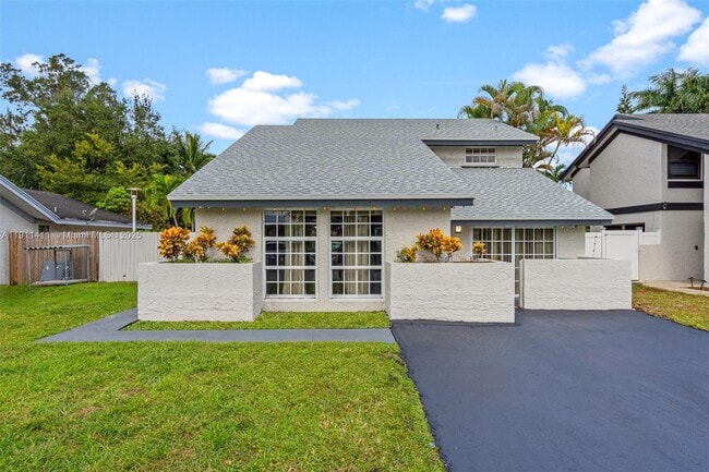 Foto del edificio - 8351 SW 39th Ct