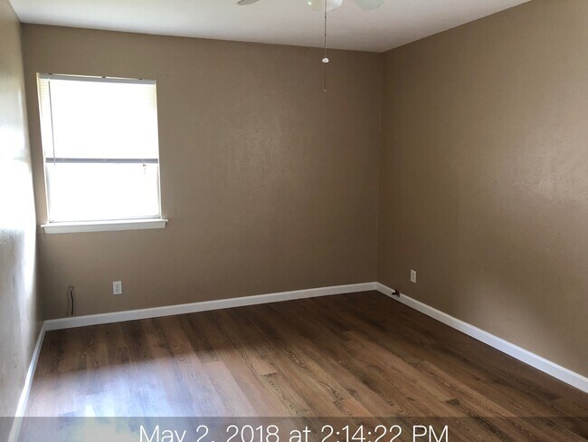 Building Photo - 1716 Warren Ln