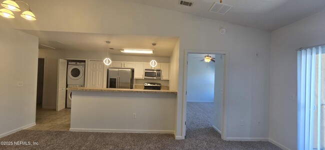 Building Photo - 6915 Ortega Woods Dr