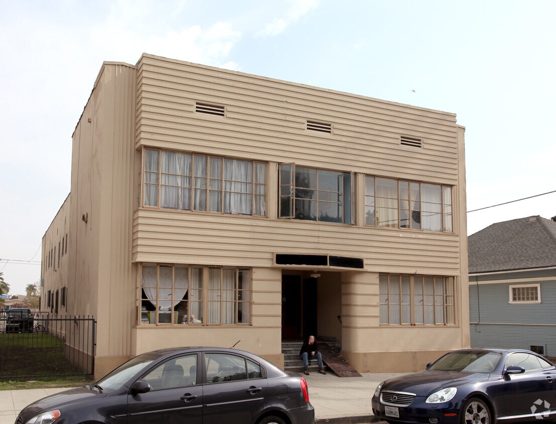Foto del edificio - 128 Lime Ave