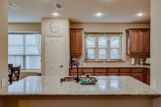 Building Photo - 3120 Pampa