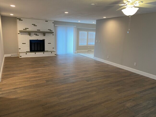 Foto del edificio - 1804 W Winchester St