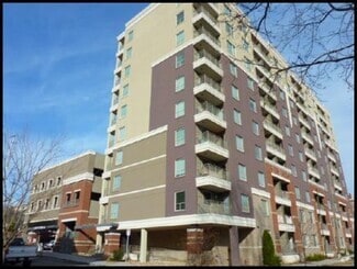 Building Photo - 1735 Lake Ave
