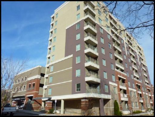 Building Photo - 1735 Lake Ave