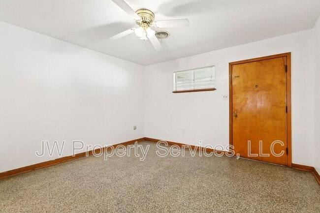 Foto del edificio - 124 Lake Ave