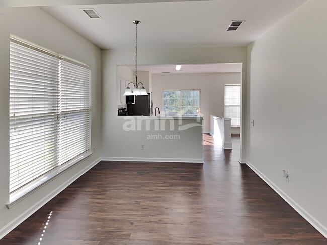 Building Photo - 11826 Nestar Pl