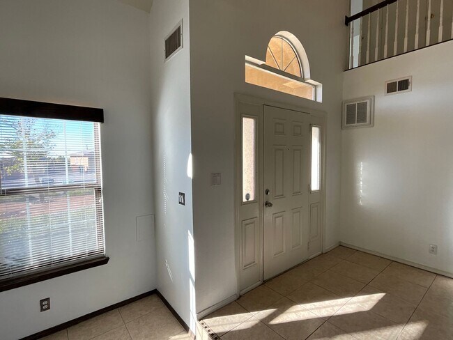 Building Photo - 4 Bedroom Home Available Near HWY 528 & Id...