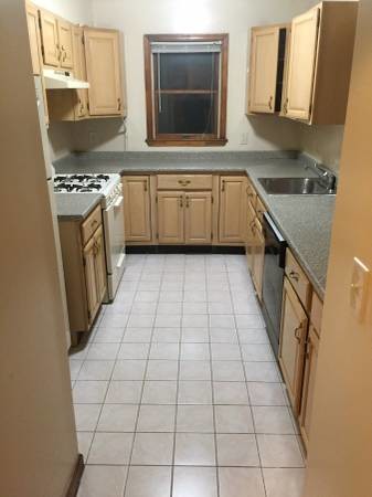 Primary Photo - 347 Highland Ave