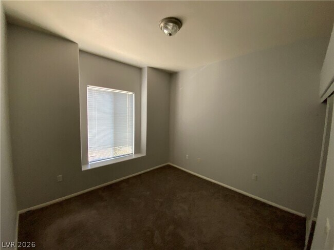Foto del edificio - 3541 Desert Cliff St