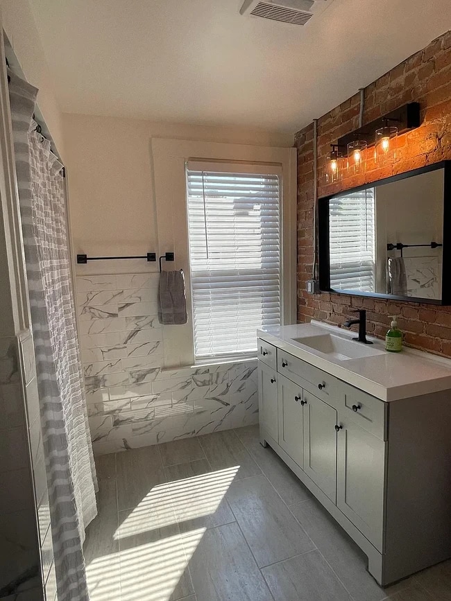 Bathroom - 22 State St