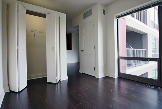 Foto del edificio - 945 S Clark St