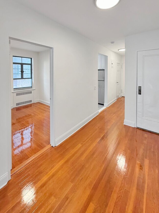 Foto del edificio - The Leslie — A Private Garden Enclave for the Modern New Yorker