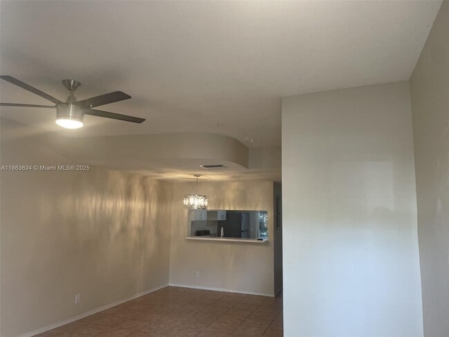 Foto del edificio - 145 SW 96th Ter