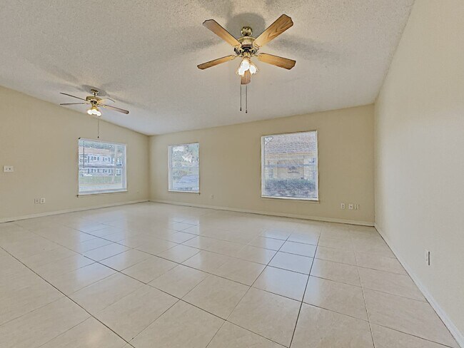 Foto del edificio - 1034 Shoreview Dr