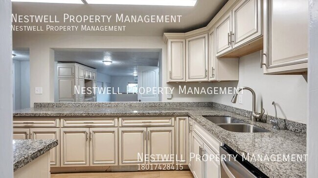 Foto del edificio - $250 OFF 1ST MONTH'S RENT - Newly Renovate...