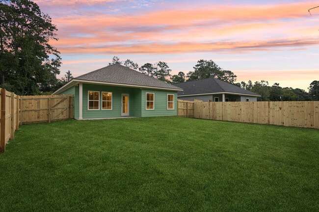 Building Photo - 9886 Golden Ln