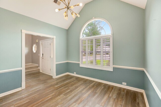 Building Photo - Beautiful Home in The Hamlets