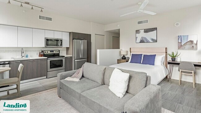 Foto del edificio - 698 NE 1st Ave