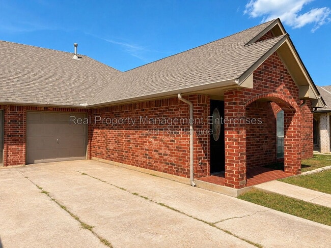 Building Photo - 4713 Castle Bay Cove