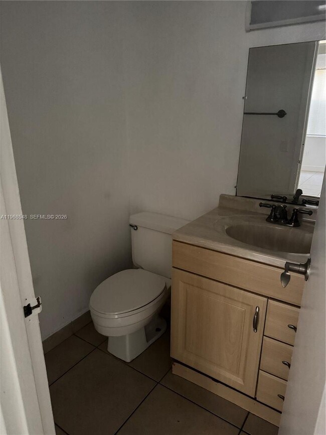 Building Photo - 1800 Sans Souci Blvd