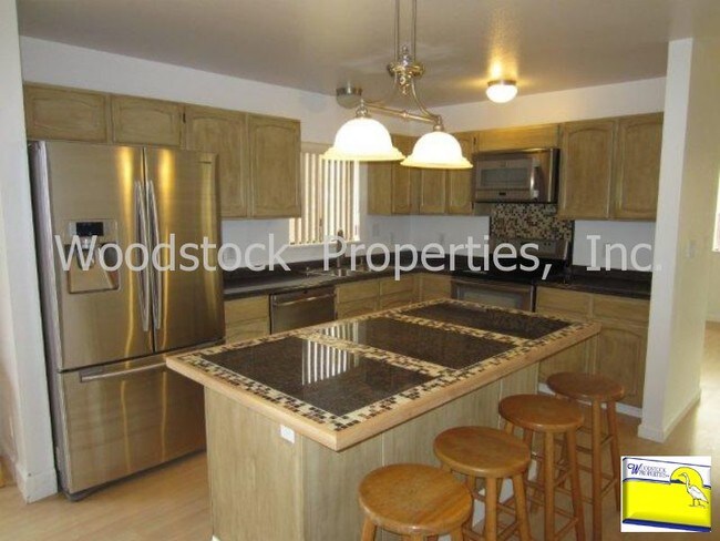 Building Photo - 92-100 Amaui Pl