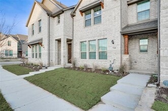 Building Photo - 5548 Crawford Dr
