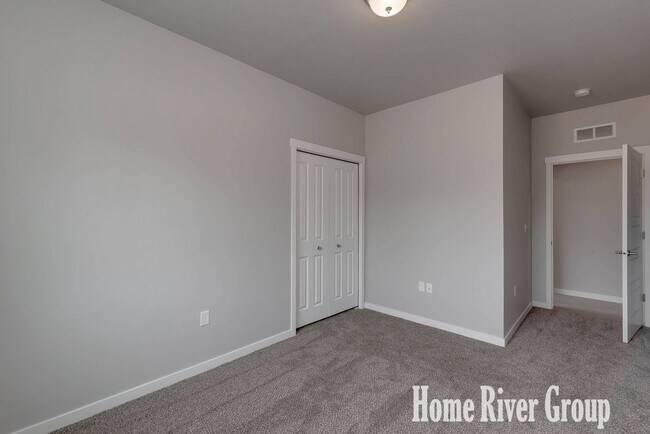 Building Photo - Brand New 3 Bed 2 Bath Duplex!