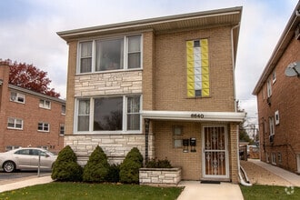 Building Photo - 6640 W Gunnison St
