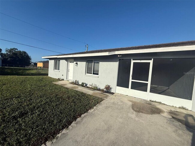 Building Photo - 11351 Poplin Ave