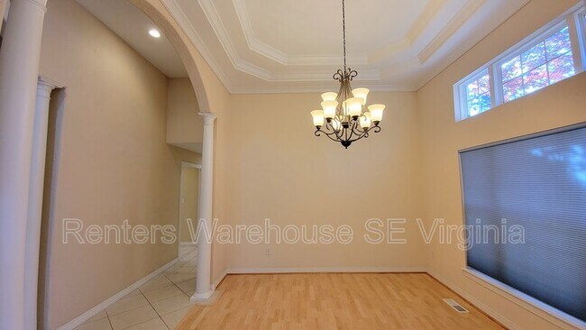 Foto del edificio - 605 Waters Rd