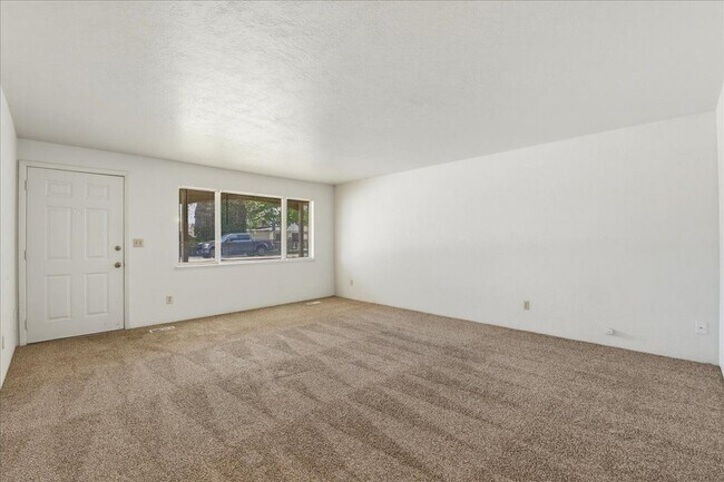 Foto del edificio - 117 N Homedale Ave