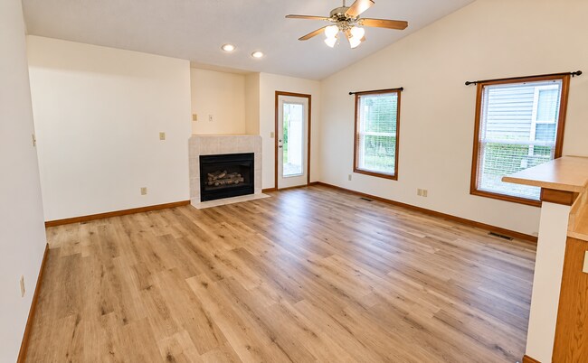 Building Photo - 3907 Ledyard St