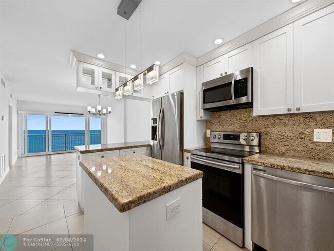 Foto del edificio - 710 N Ocean Blvd