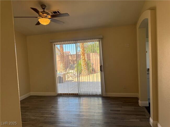 Foto del edificio - 708 Cozy Canyon Dr