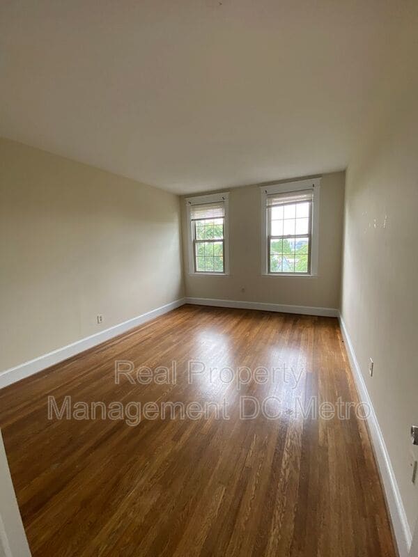 Photo - 815 Maryland Ave NE Apartment