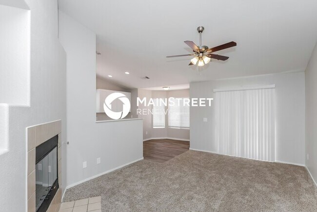 Building Photo - 3 Bedroom Pet-Friendly Home in HENDERSON, ...