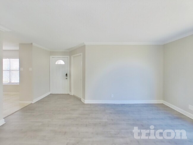 Foto del edificio - 6854 Eden Grove Dr