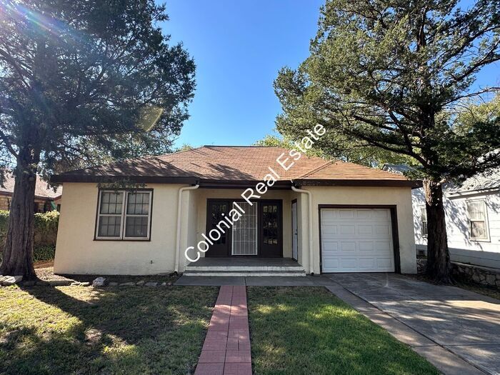 Foto principal - Newly remodeled and historic, double livin...