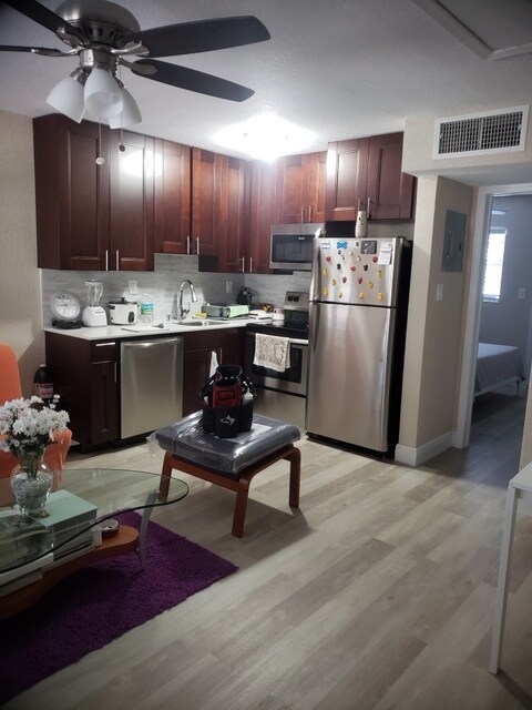 Building Photo - 1020 17th NE Way