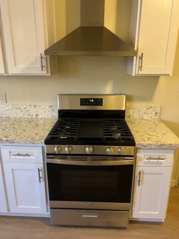 Foto del edificio - 1618 1/2 W 219th St