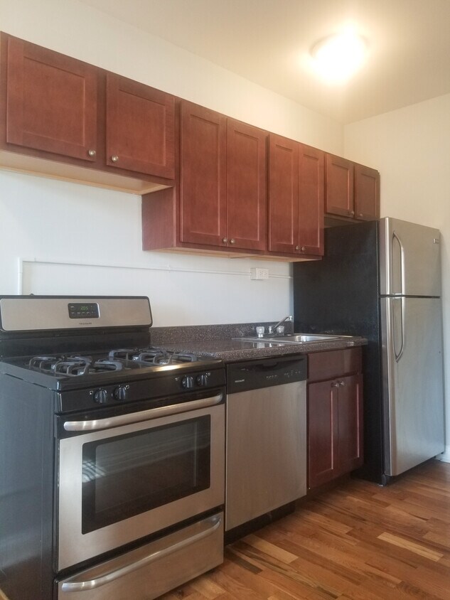 Foto principal - 4631 N Paulina St