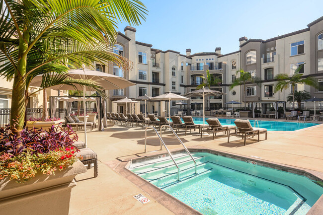 Building Photo - Regents La Jolla