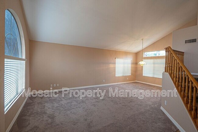 Foto del edificio - 325 E Sagebrush St