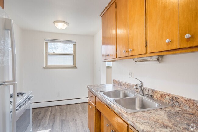 2 habitaciones, 1 baño - 726 pies cuadrados - Cocina - Alden Park Apartments