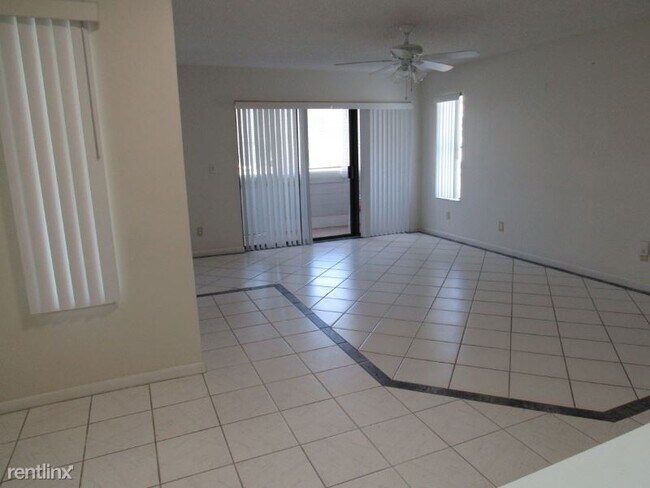 Building Photo - 8207 Sun Spring Cir