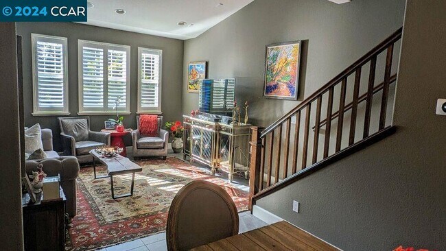 Building Photo - 830 El Paseo Cir