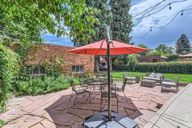 Building Photo - Beautiful Tudor 2 BDR in Park Hill Neighbo...